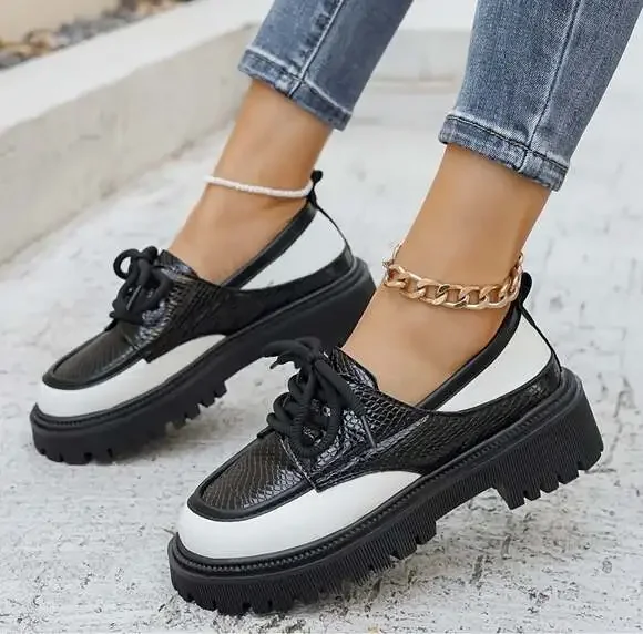 Women’s NEW Two-Tone Snake Skin Print Platform Loafers Chunky Lug Sole Size 8 - Picture 7 of 7